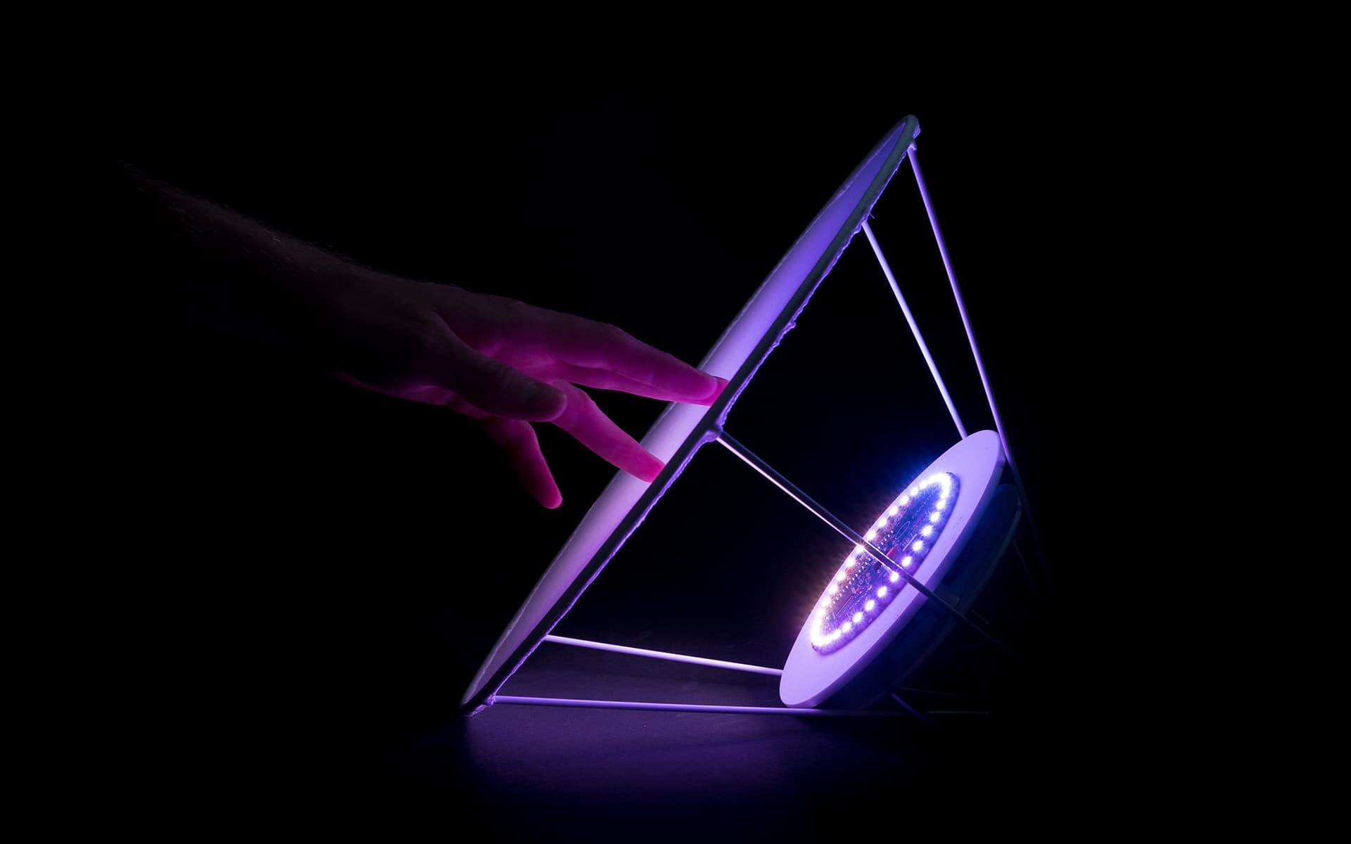 edge – Die Rolle der Empathie bei der Interaktion mit Künstlicher Intelligenz